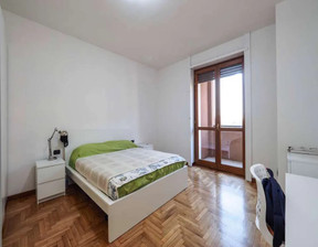 Kawalerka do wynajęcia, Włochy Milan Via Giuseppe Frua, 901 dolar (3686 zł), 100 m2, 101381398