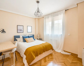 Kawalerka do wynajęcia, Hiszpania Madrid Calle de Villaamil, 733 dolar (2996 zł), 253 m2, 101956042