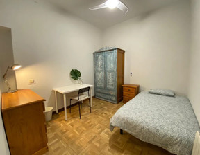 Kawalerka do wynajęcia, Hiszpania Madrid Calle del Carmen, 555 dolar (2322 zł), 140 m2, 97742007