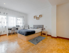 Kawalerka do wynajęcia, Hiszpania Madrid Paseo de la Castellana, 906 dolar (3789 zł), 240 m2, 97806016