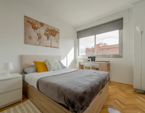 Kawalerka do wynajęcia, Hiszpania Madrid Calle de Juan Esplandiú, 771 dolar (3223 zł), 180 m2, 98059177