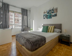 Kawalerka do wynajęcia, Hiszpania Madrid Calle de Francisco Gervás, 786 dolar (3284 zł), 220 m2, 98059193