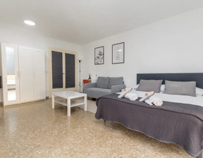 Kawalerka do wynajęcia, Hiszpania Málaga Calle Fernández Alarcón, 670 dolar (2686 zł), 110 m2, 98611710