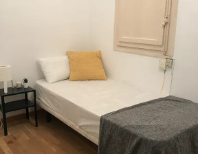 Kawalerka do wynajęcia, Hiszpania Barcelona Carrer de Viladomat, 580 dolar (2372 zł), 100 m2, 90203193