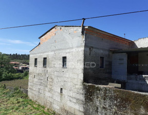 Dom na sprzedaż, Portugalia Aguiar Da Beira Aguiar da Beira e Coruche, 55 845 dolar (225 055 zł), 91,1 m2, 69997952