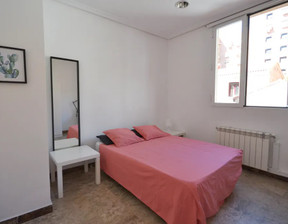 Kawalerka do wynajęcia, Hiszpania Madrid Calle de Alberto Aguilera, 894 dolar (3460 zł), 170 m2, 90215749