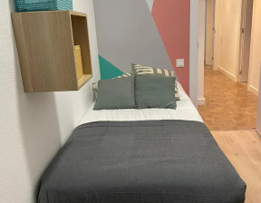 Kawalerka do wynajęcia, Hiszpania Barcelona Passeig de Manuel Girona, 713 dolar (2979 zł), 95 m2, 90229270