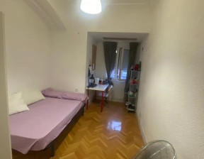 Kawalerka do wynajęcia, Hiszpania Madrid Calle de Guzmán el Bueno, 675 dolar (2613 zł), 180 m2, 90879996