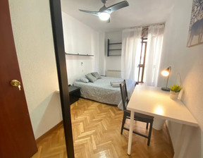 Kawalerka do wynajęcia, Hiszpania Madrid Calle de Simancas, 670 dolar (2594 zł), 120 m2, 91519367