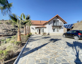 Dom na sprzedaż, Hiszpania Mijas, 885 129 dolar (3 699 840 zł), 400 m2, 102391872