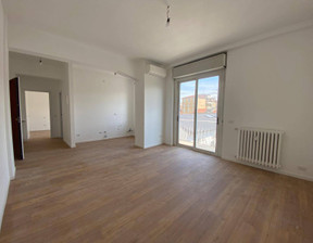 Mieszkanie na sprzedaż, Włochy Bergamo Via Camozzi,, 214 513 dolar (855 908 zł), 60 m2, 95854490