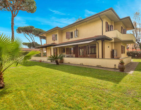 Dom na sprzedaż, Włochy Forte Dei Marmi Via Cesare Battisti,, 4 901 128 dolar (19 702 534 zł), 300 m2, 96925573