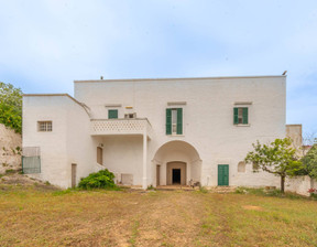 Dom na sprzedaż, Włochy Ostuni C.da Morrone,sn, 2 376 133 dolar (9 552 056 zł), 700 m2, 98635328