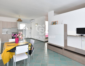 Mieszkanie na sprzedaż, Włochy Racale Via Viareggio, 97 501 dolar (389 029 zł), 120 m2, 95512356