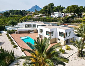 Dom na sprzedaż, Hiszpania Altea, 2 438 379 dolar (9 826 669 zł), 520 m2, 88830141