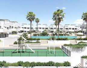 Dom na sprzedaż, Hiszpania Torrevieja, 320 427 dolar (1 339 386 zł), 69 m2, 102441873