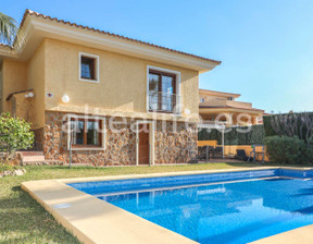 Dom na sprzedaż, Hiszpania La Nucia, 910 010 dolar (3 667 339 zł), 360 m2, 93535028
